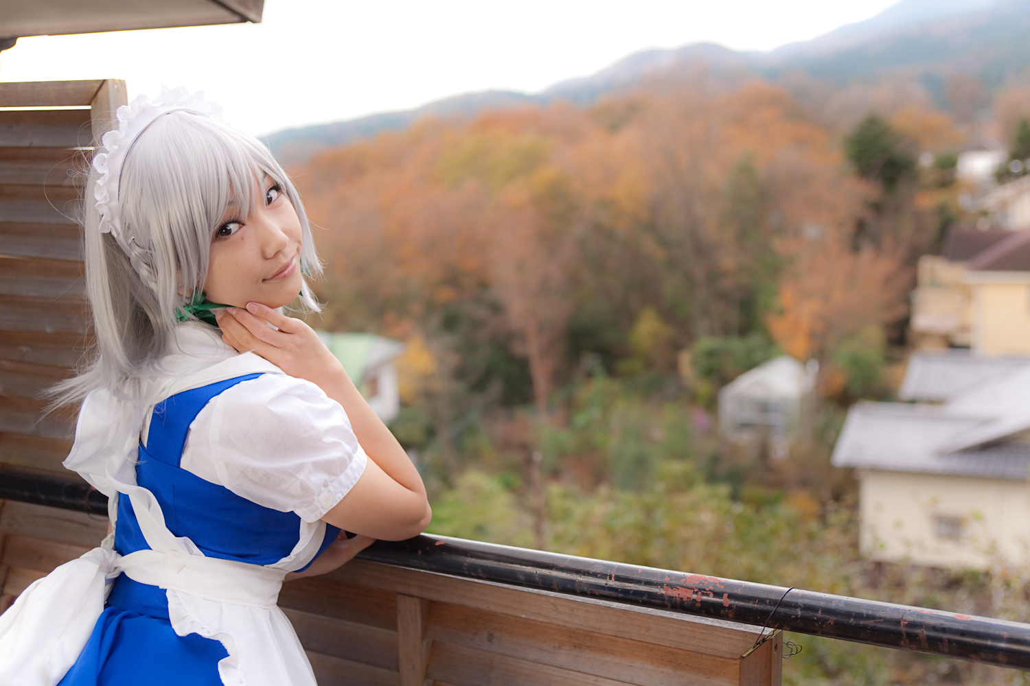 cosplay美女套图 c77 Sakuya Izayoi　白丝假发扮相(1)